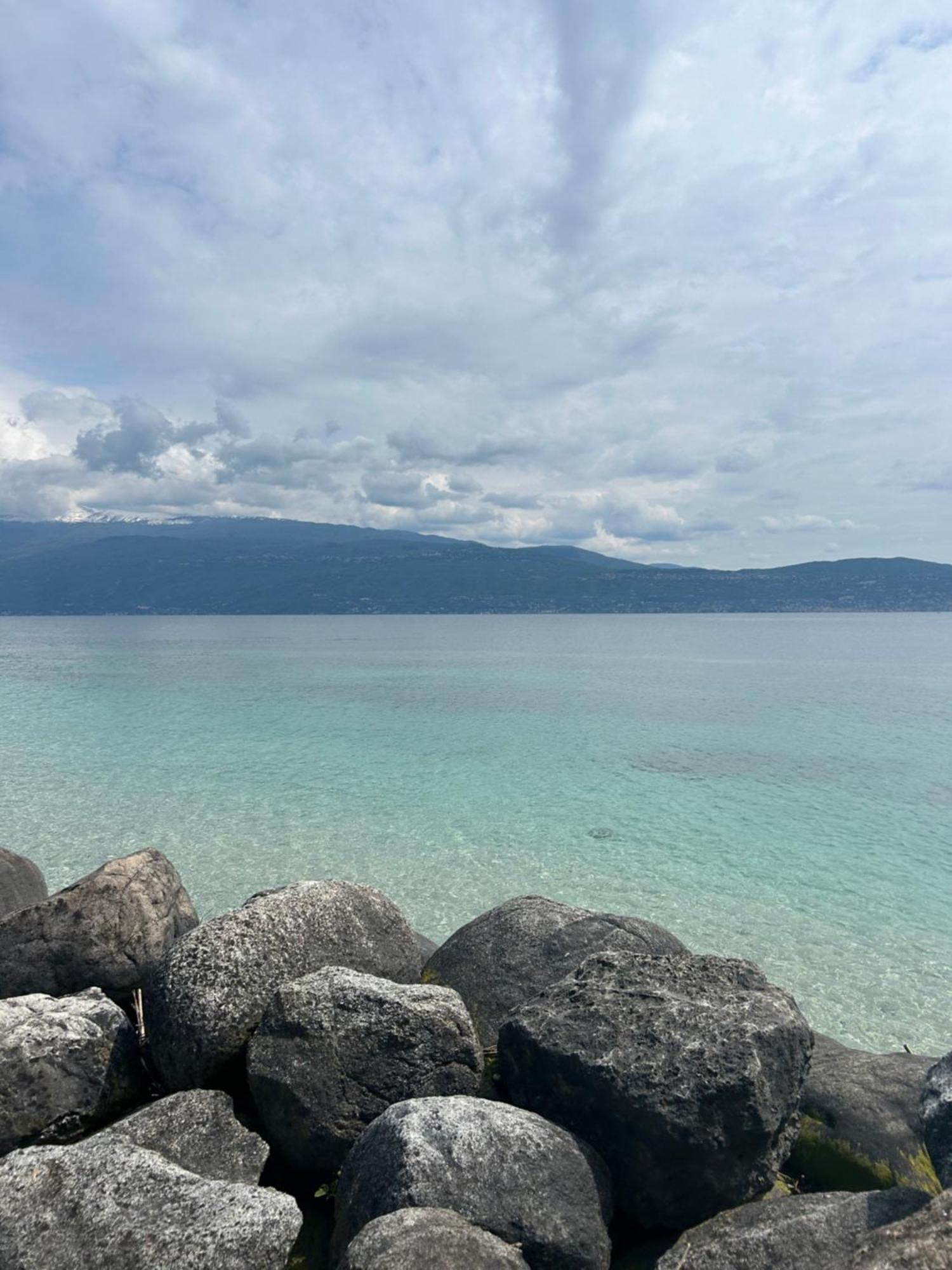 Appartamento Lido 'With Parking Space Included' Toscolano Maderno Exterior photo