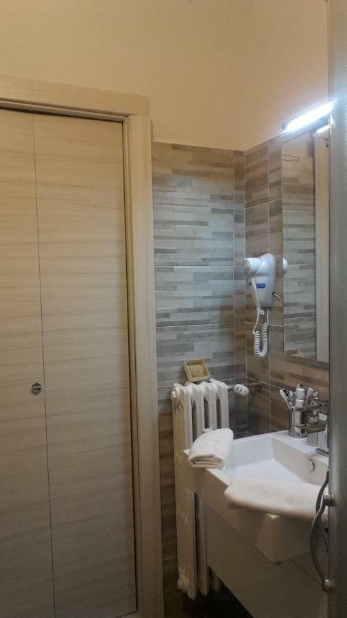 Appartamento Lido 'With Parking Space Included' Toscolano Maderno Exterior photo